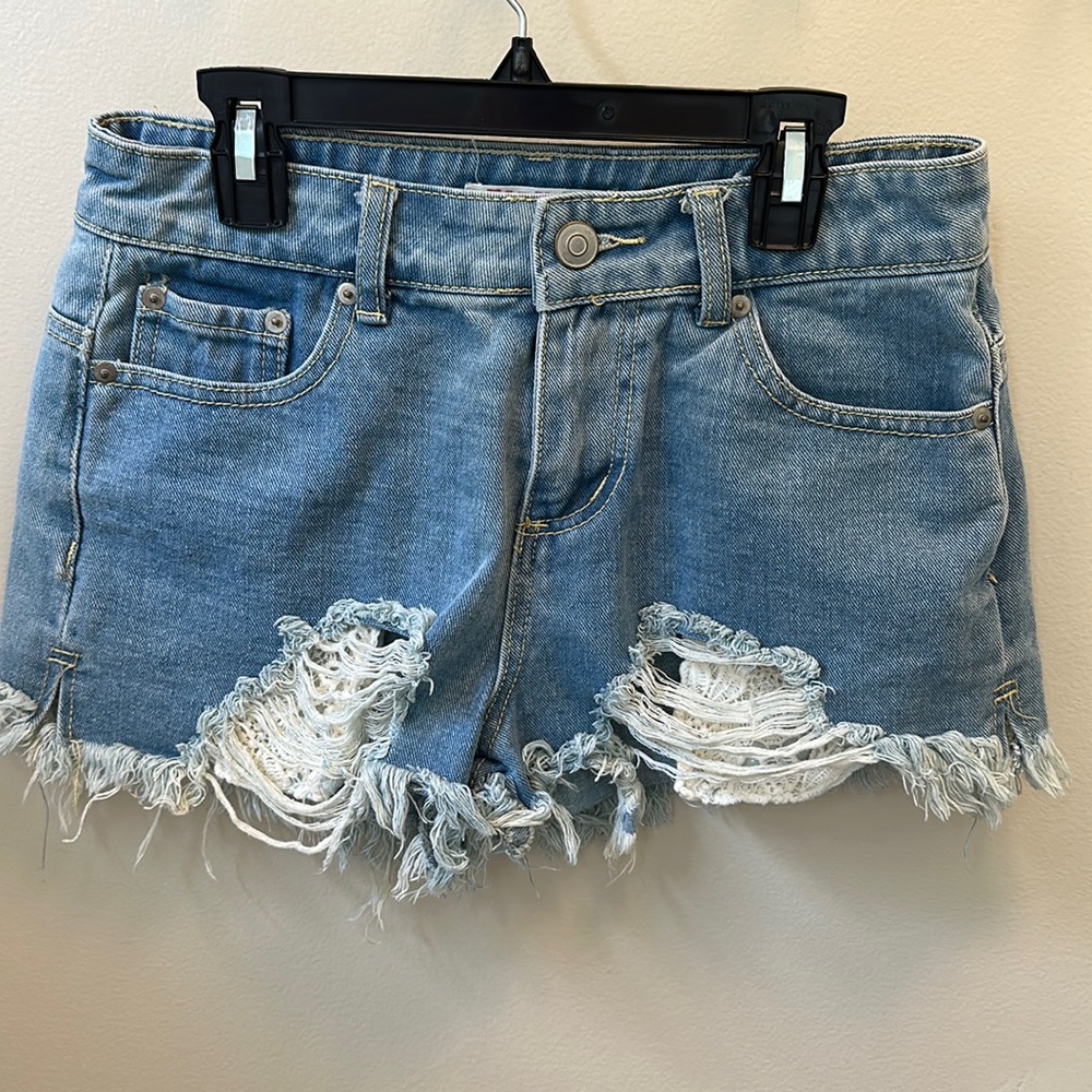 Hot Kiss High Rise Jean shorts women’s size 2